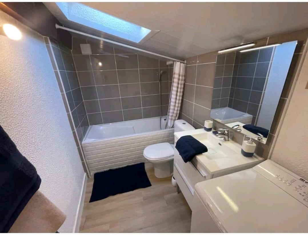 Le Loft Berbere - Ideal Couples, Familles, Business - Centre Historique, Wifi , Netflix 尼奥尔 外观 照片